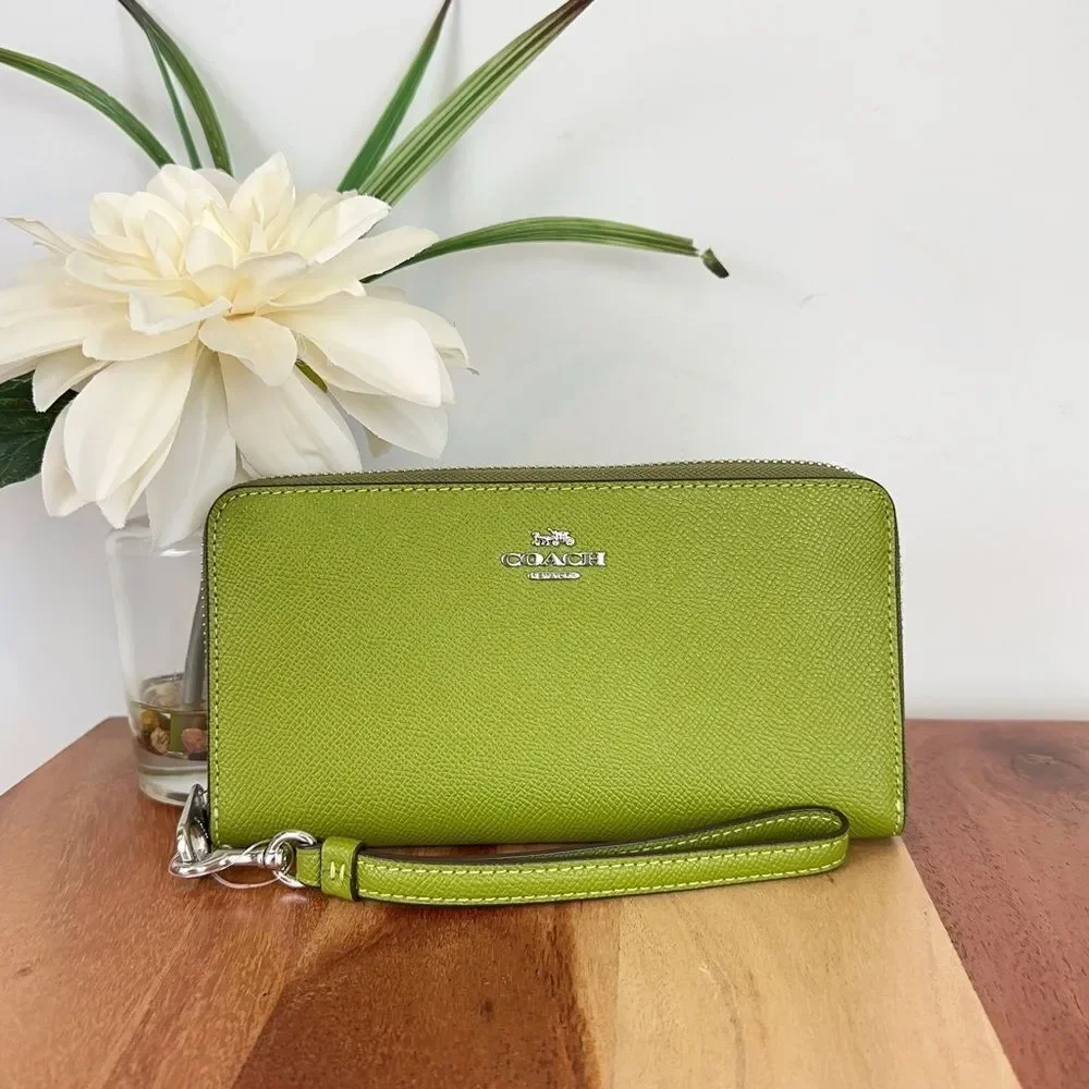 NWT Coach Long‎ Zip Around Wallet